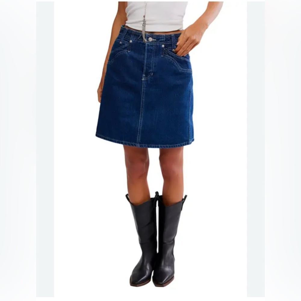 Lands ends women’s size 6 denim skirt with front and back pockets